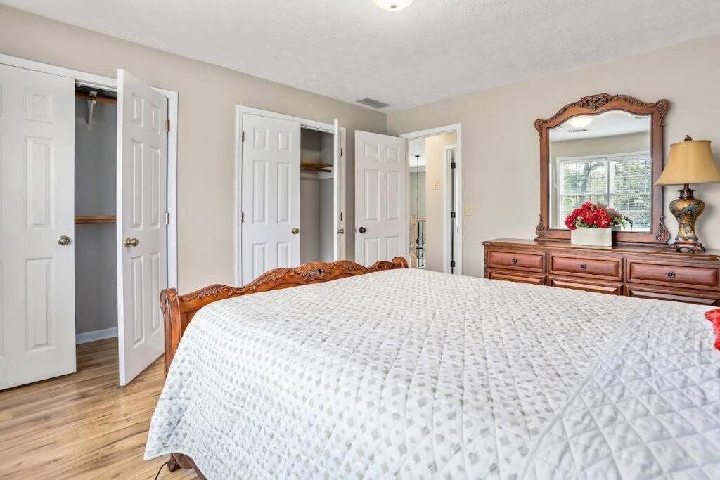 Lovely 5Bed, 3-Fullbath ! 5Min To Free Way I-85 Lawrenceville Extérieur photo