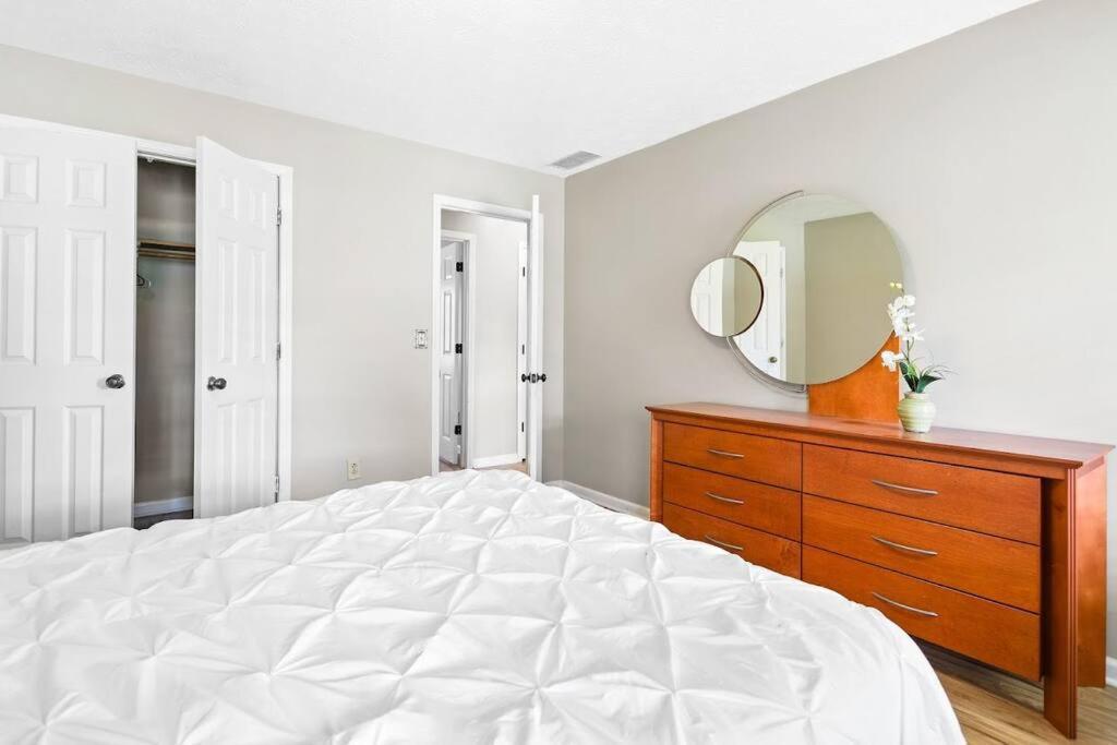 Lovely 5Bed, 3-Fullbath ! 5Min To Free Way I-85 Lawrenceville Extérieur photo